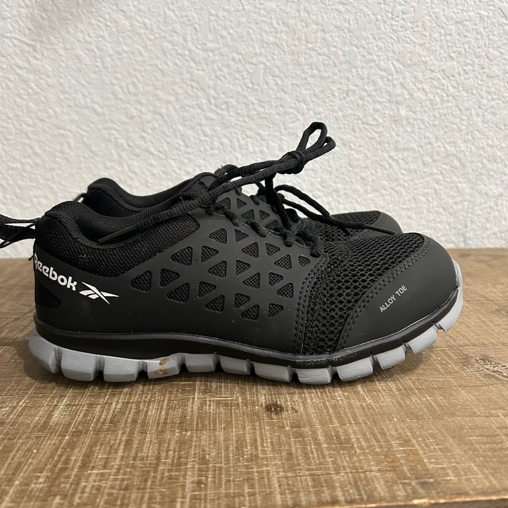 NEW Reebok sublite cushion steele toe alloy shoe, black/gray, size women’s 10.5
